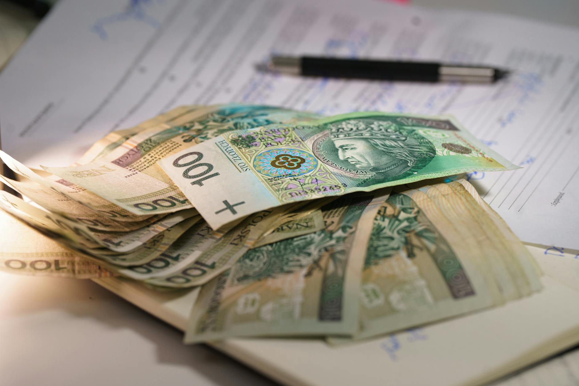 Dofinansowanie dla modernizacji świetlicy wiejskiej w Grędzicach, gmina Ciechanów — inwestycja w infrastrukturę społeczną